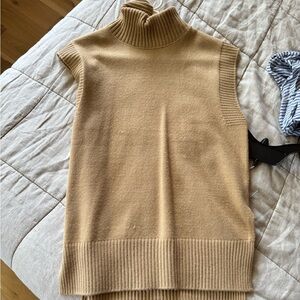 Wayf Ariana Sleeveless Turtleneck Sweater